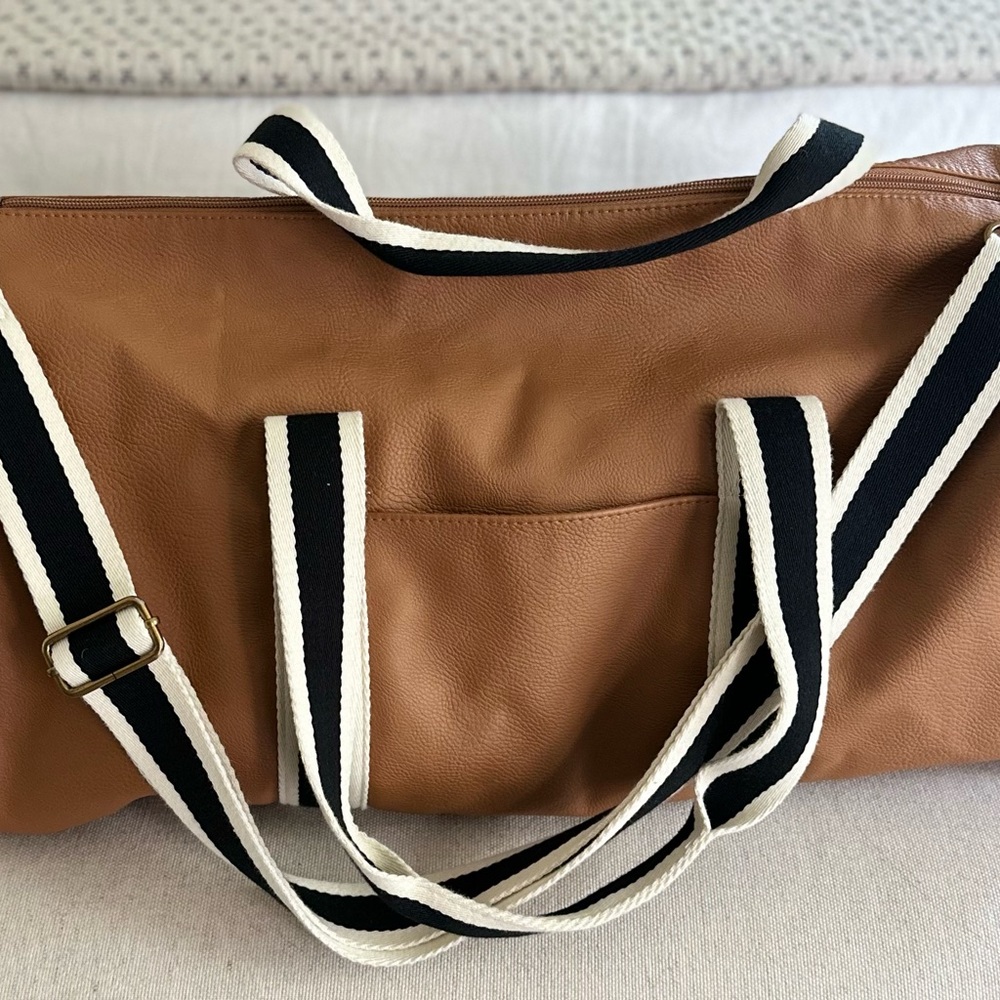 Tan Faux Leather Duffle/Tote Bag with Black and White Straps NWT